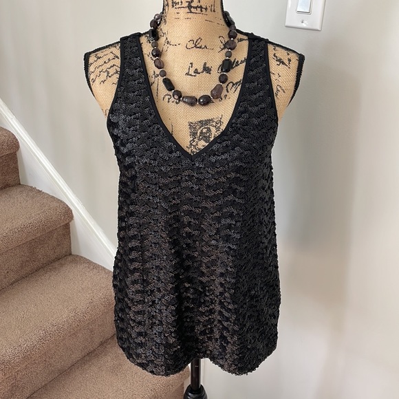 Banana republic sequin black tank. Small - Picture 1 of 6